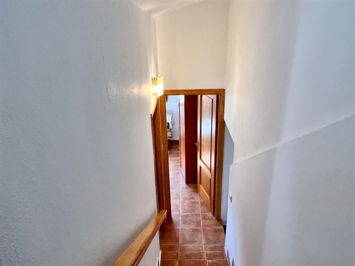 Image No.17-5 Bed Townhouse for sale