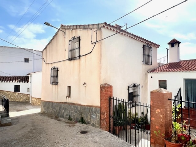 Image No.3-5 Bed Townhouse for sale