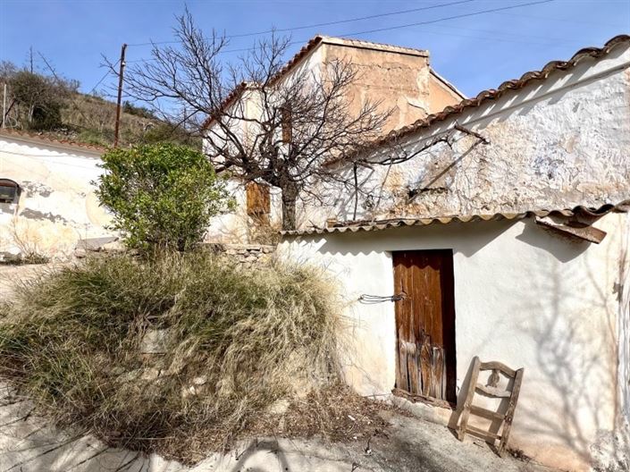 Image No.30-3 Bed Townhouse for sale