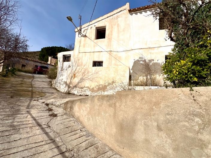 Image No.31-3 Bed Townhouse for sale