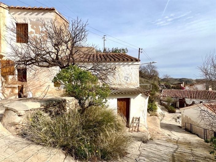 Image No.34-3 Bed Townhouse for sale