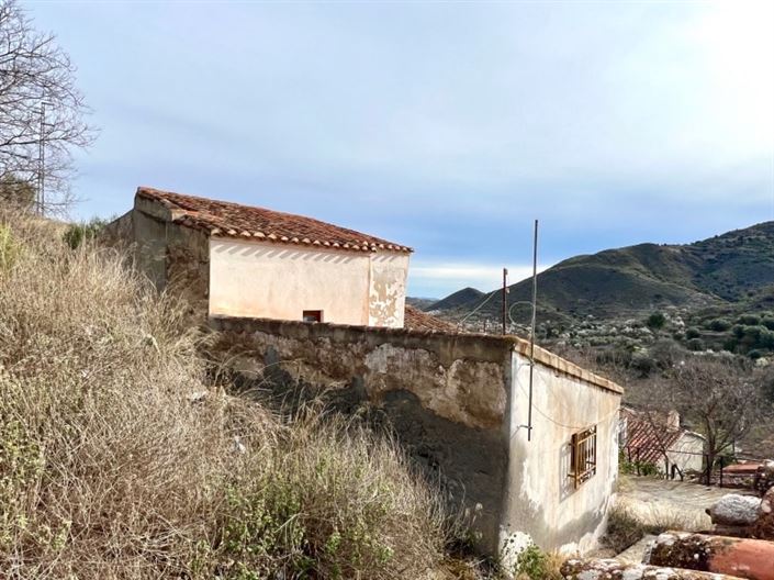 Image No.5-3 Bed Townhouse for sale