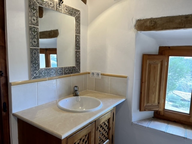 Image No.80-7 Bed Cortijo for sale