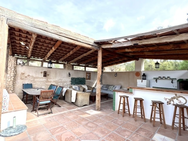 Image No.94-7 Bed Cortijo for sale