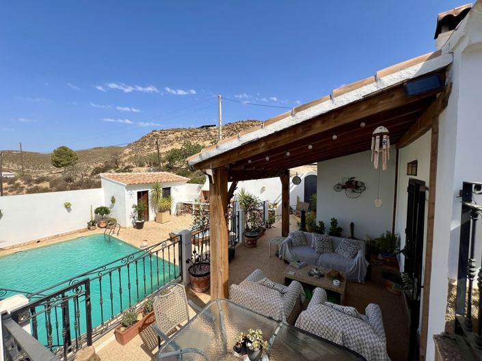 Image No.23-5 Bed Townhouse for sale