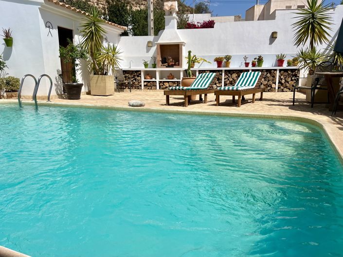 Image No.5-5 Bed Townhouse for sale