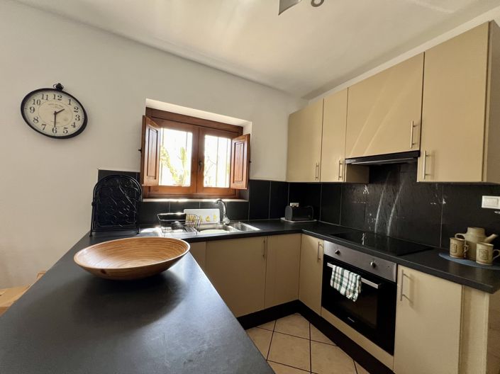 Image No.44-5 Bed Townhouse for sale