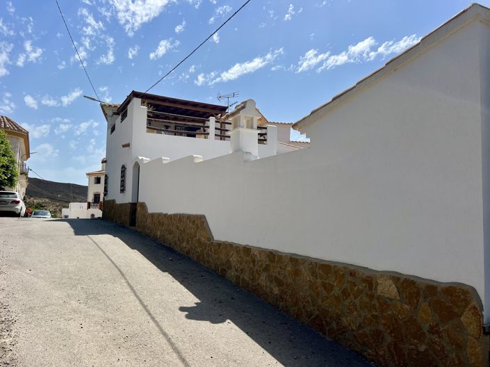 Image No.49-5 Bed Townhouse for sale