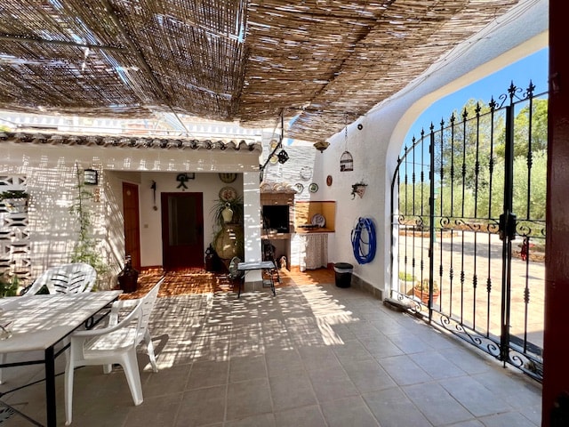 Image No.12-6 Bed House for sale