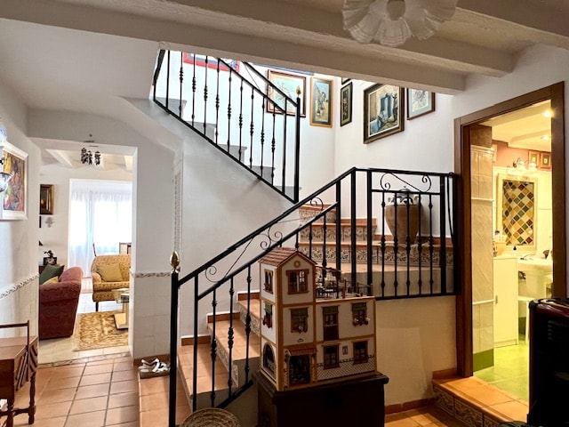 Image No.19-6 Bed House for sale