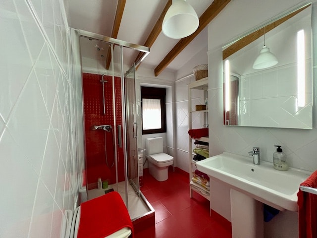 Image No.29-6 Bed House for sale