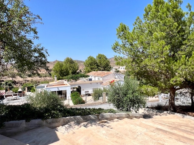 Image No.52-6 Bed House for sale