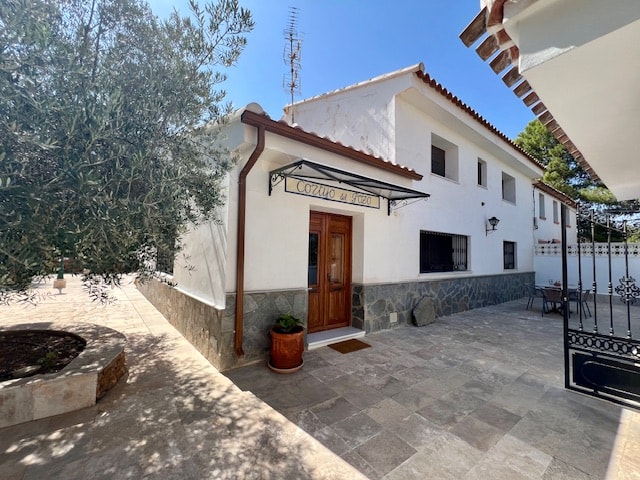 Image No.10-6 Bed House for sale