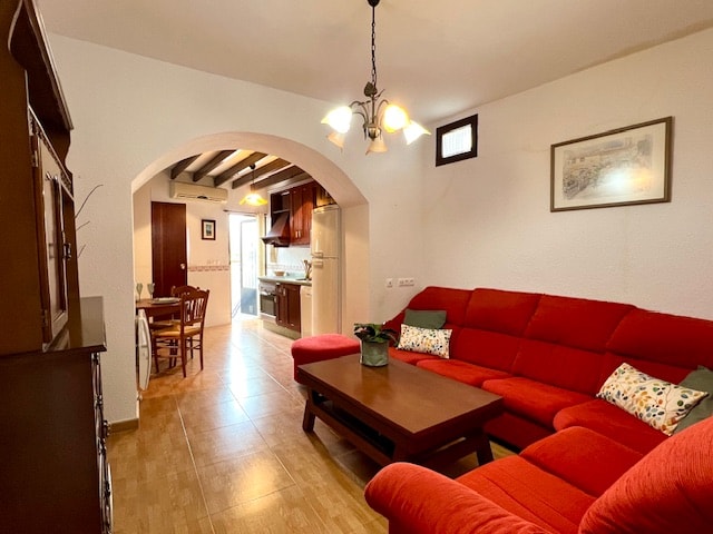 Image No.11-4 Bed Townhouse for sale