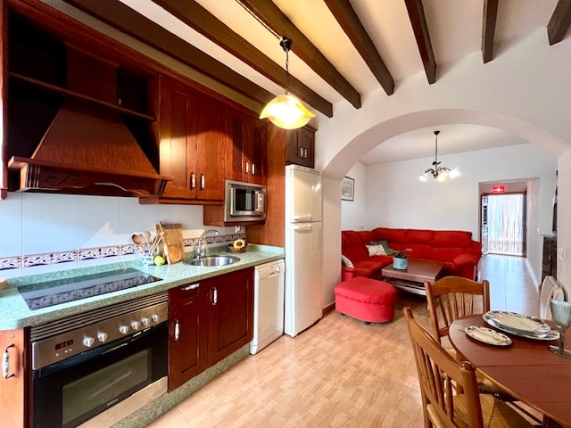 Image No.15-4 Bed Townhouse for sale