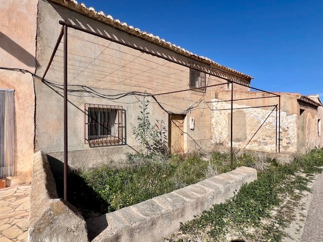 Image No.6-5 Bed House for sale