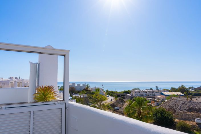 Image No.25-2 Bed Apartment for sale