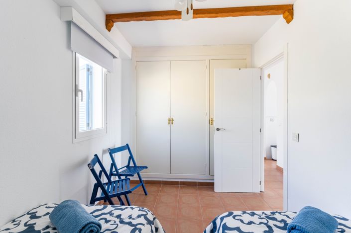 Image No.40-2 Bed Apartment for sale