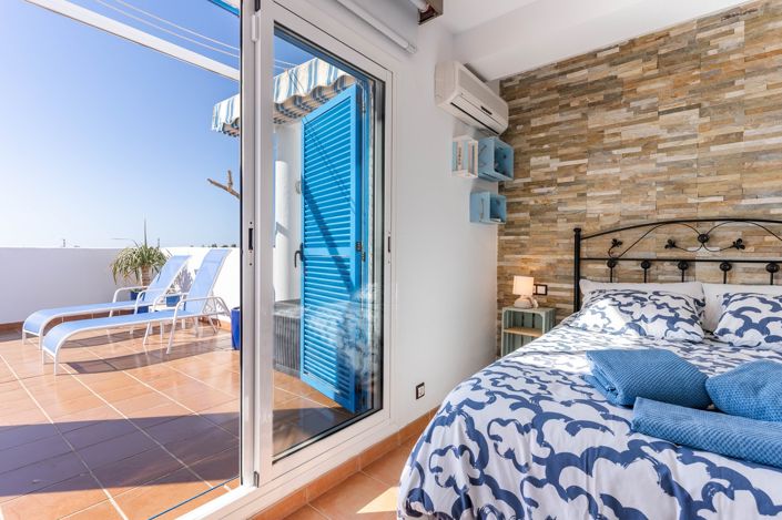 Image No.51-2 Bed Apartment for sale