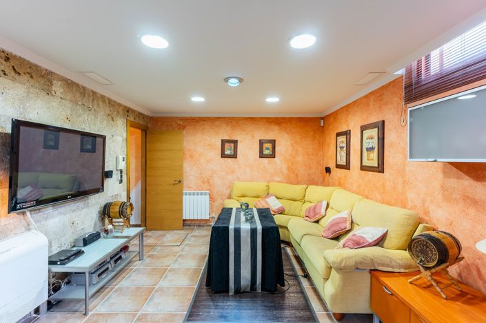 Image No.55-4 Bed Villa for sale