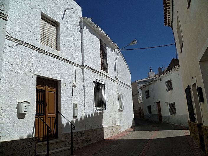 Image No.2-Maison de ville de 6 chambres à vendre à Uleila del Campo