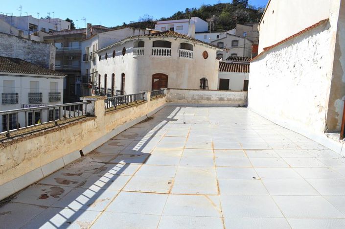 Image No.3-5 Bed Townhouse for sale