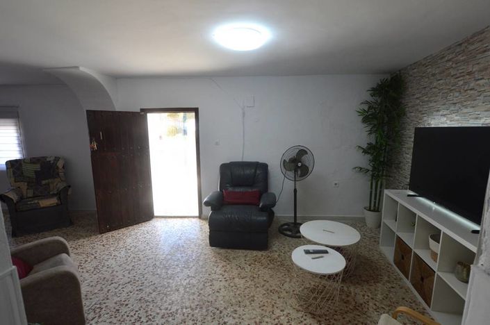 Image No.13-3 Bed Townhouse for sale