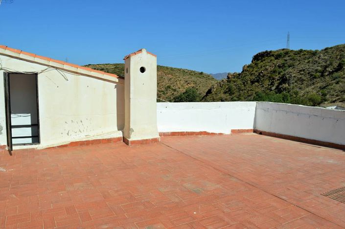 Image No.5-3 Bed Townhouse for sale