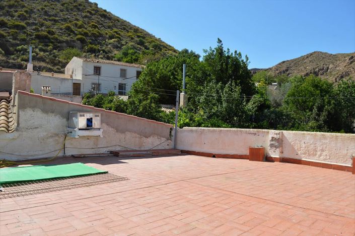 Image No.7-3 Bed Townhouse for sale