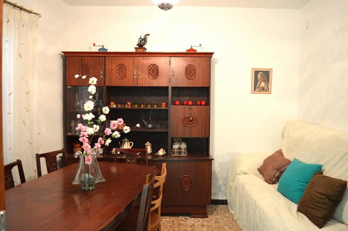 Image No.14-3 Bed Townhouse for sale