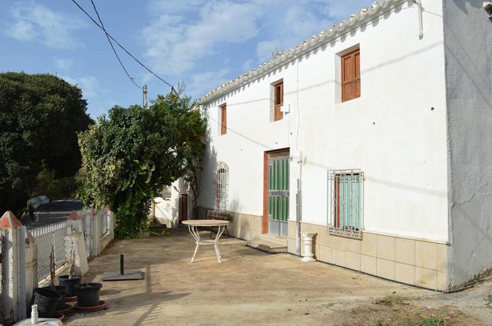 Image No.2-3 Bed Townhouse for sale