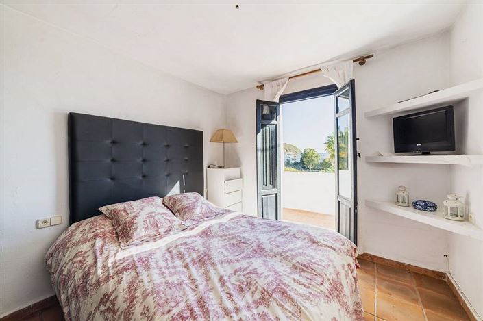 Image No.17-6 Bed Villa for sale