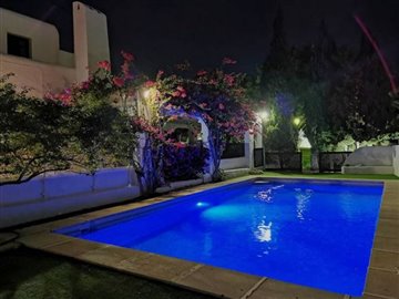resizedpiscina-noche