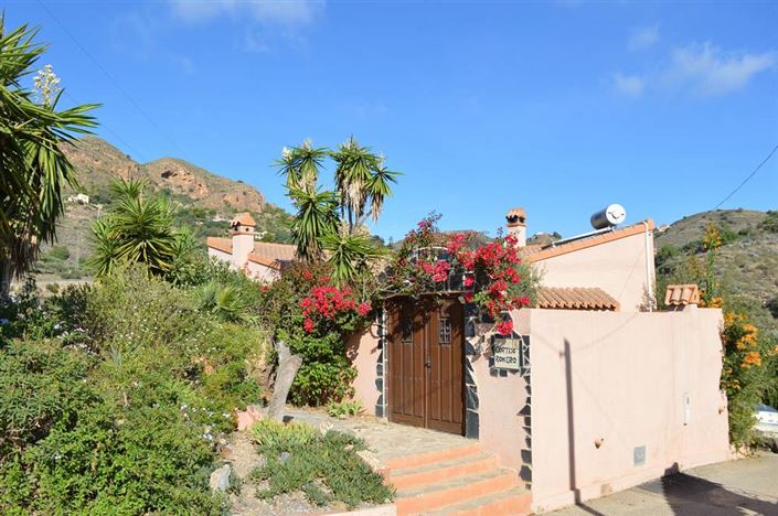 Image No.3-3 Bed Villa for sale