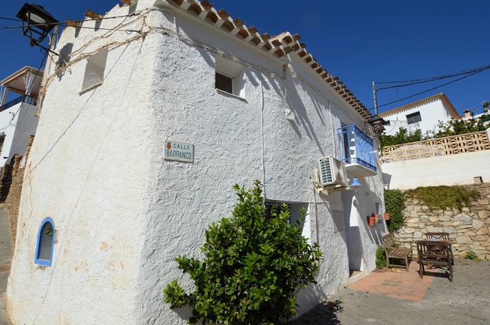 Image No.3-1 Bed Townhouse for sale