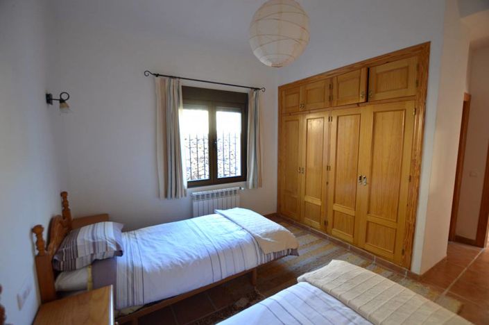 Image No.24-3 Bed Villa for sale