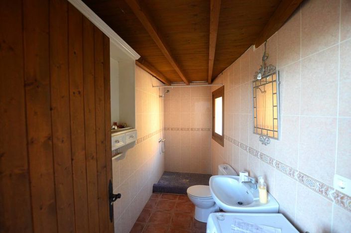 Image No.20-Maison de campagne de 5 chambres à vendre à Bédar