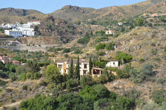 Image No.2-4 Bed Villa for sale