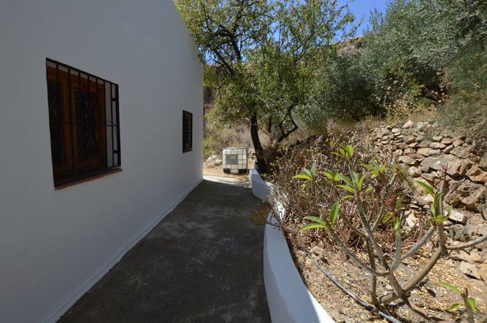 Image No.15-Maison de campagne de 2 chambres à vendre à Bédar