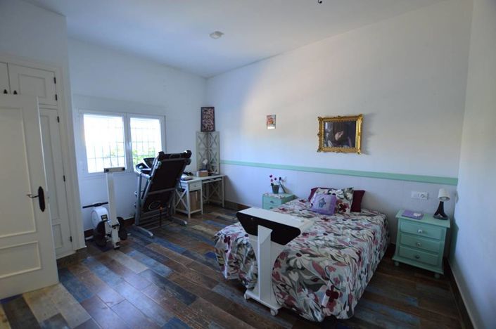 Image No.24-6 Bed Villa for sale