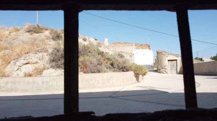 Image No.39-6 Bed Property for sale