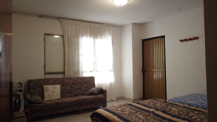 Image No.22-5 Bed Property for sale