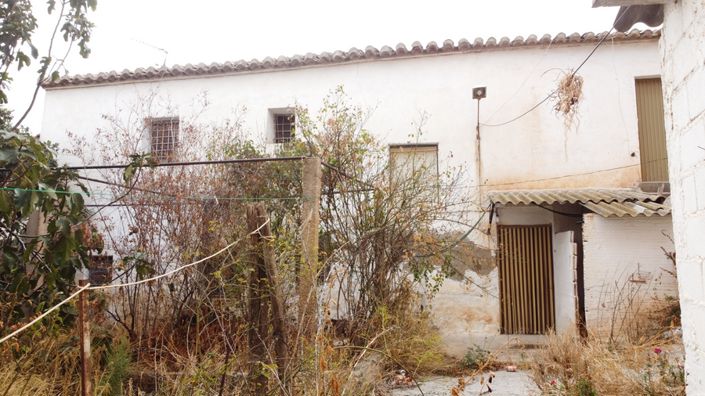 Image No.24-5 Bed Property for sale