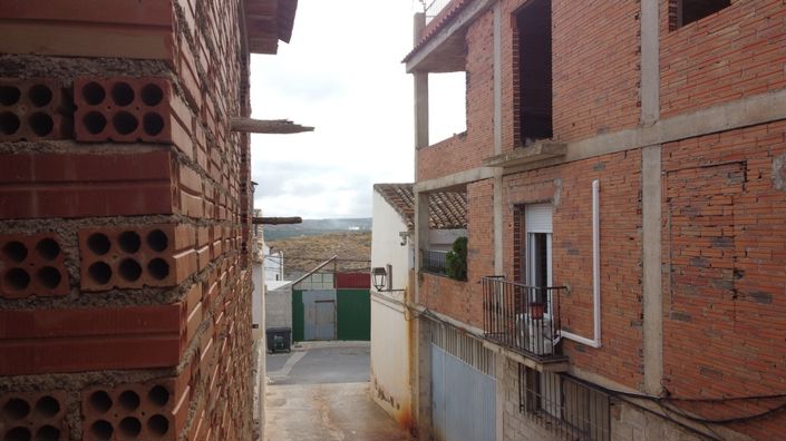 Image No.29-5 Bed Property for sale