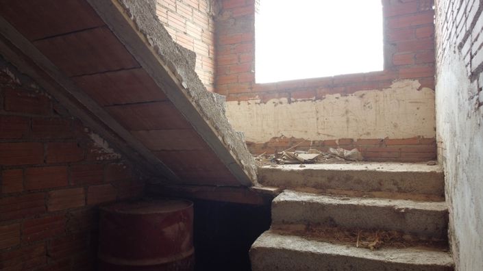 Image No.37-5 Bed Property for sale