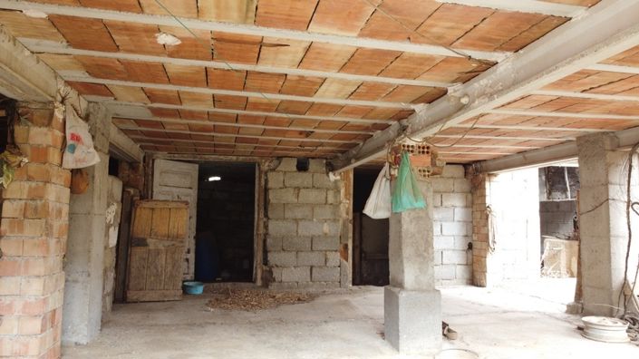 Image No.40-5 Bed Property for sale