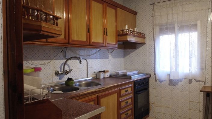 Image No.9-5 Bed Property for sale