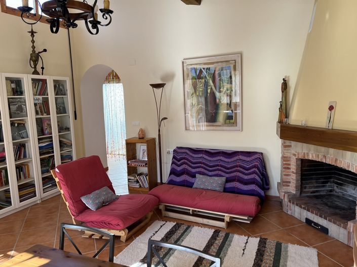 Image No.11-3 Bed Property for sale