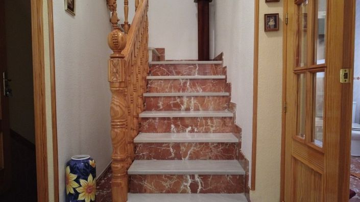 Image No.19-3 Bed Property for sale