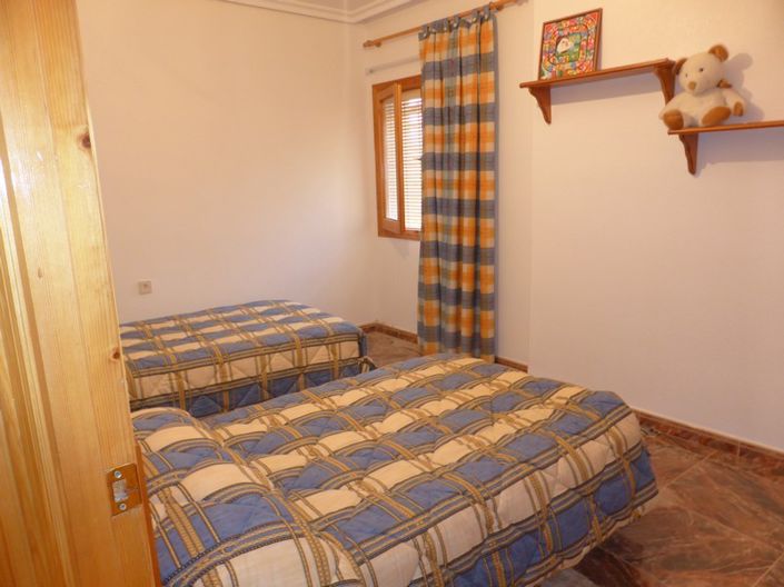 Image No.19-4 Bed Property for sale